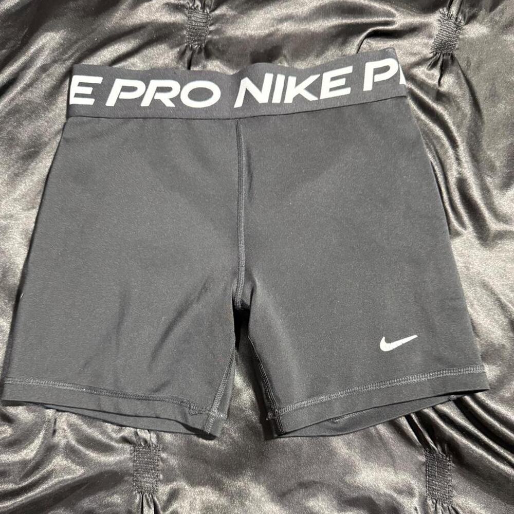 Nike pro black shorts size